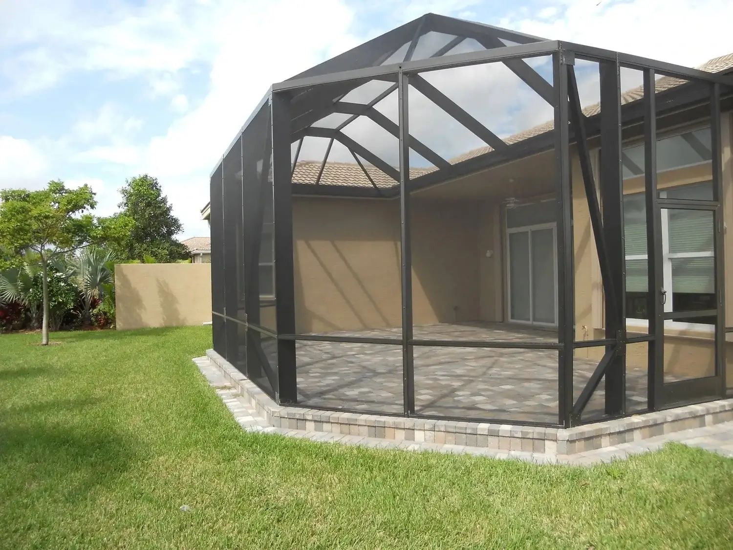 Florida patio Screen Enclosures-min